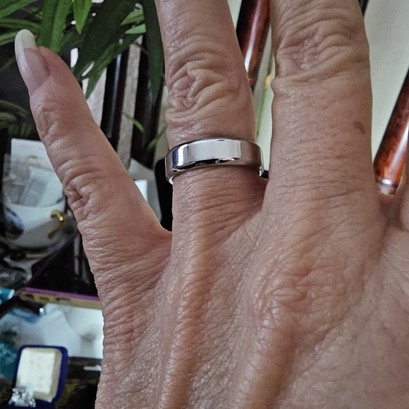 Wedding Ring - Picture 10 of 16